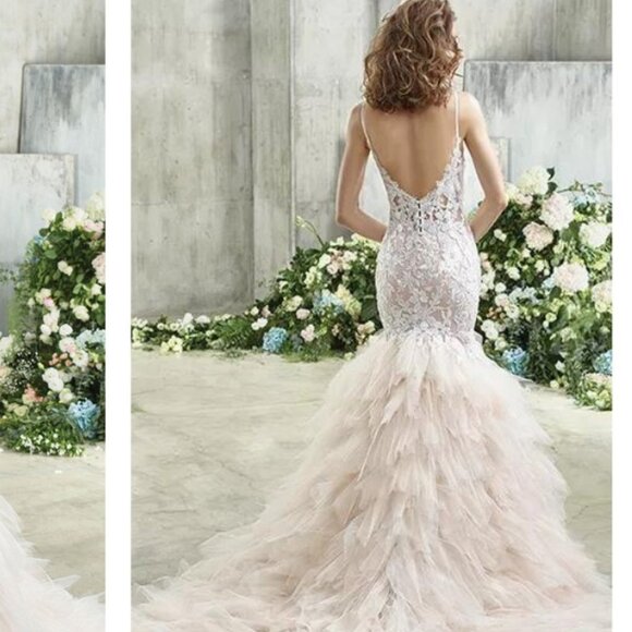 Badgley Mischka Elyse Wedding Dress - Picture 2 of 14